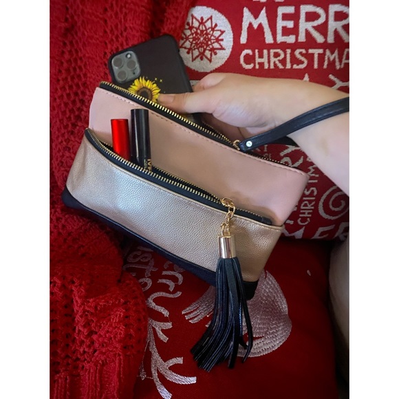 Tricolor handbag with tassel - Picture 2 of 4